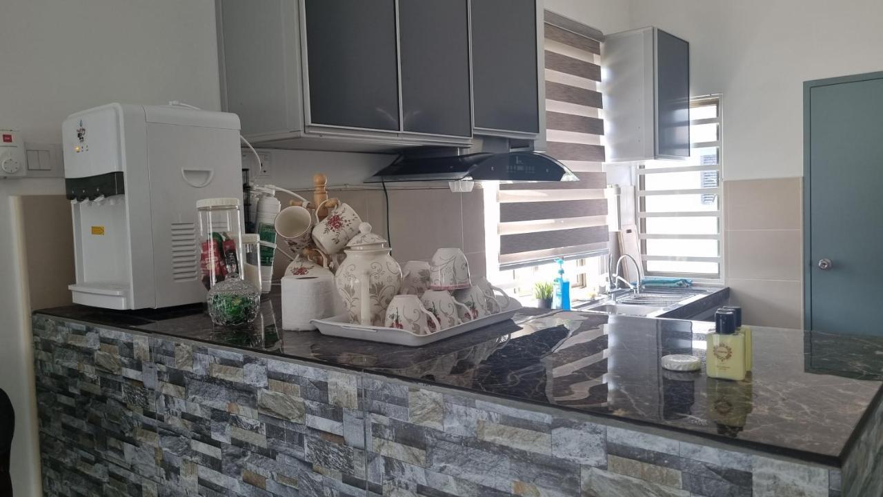 Baituljannah Homestay Batu Pahat Exterior foto